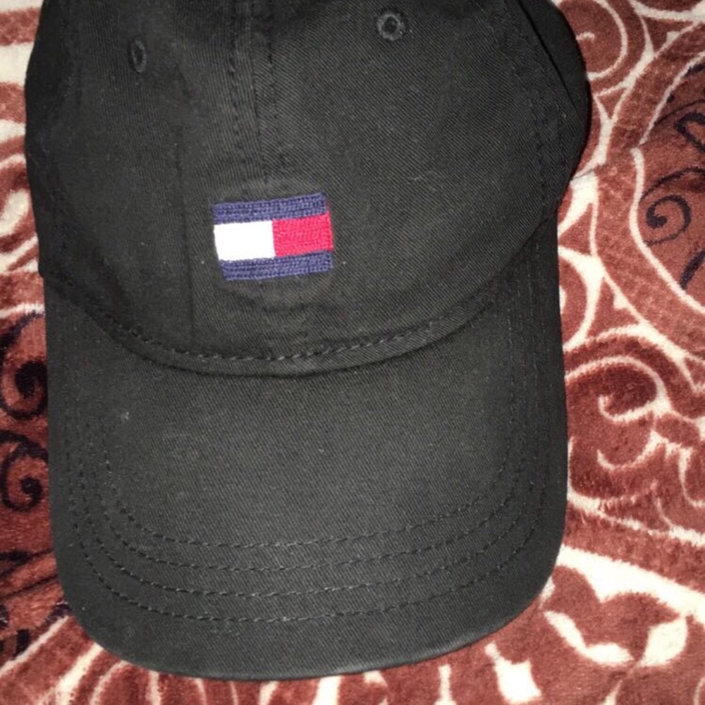 Tommy Hilfiger Hat